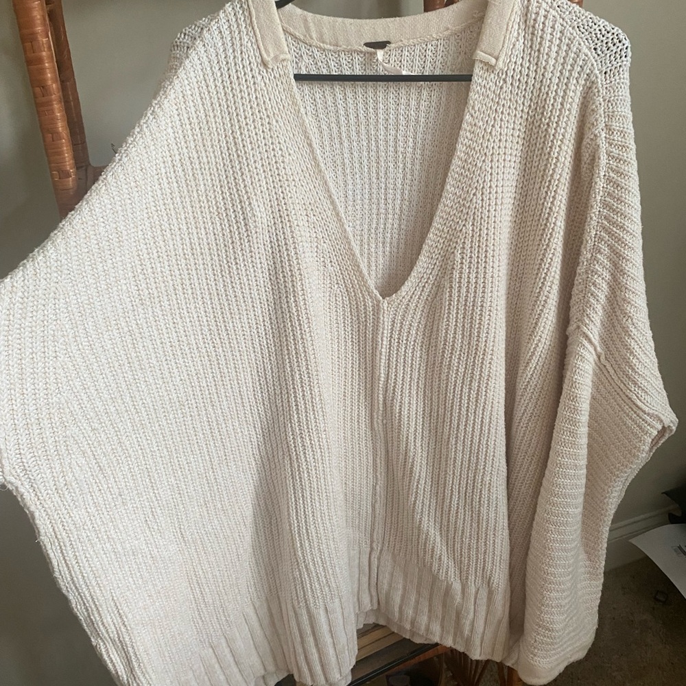 Free People Cream Chunky V-Neck Sweater